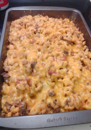 A picture of Cheeseburger Cassarole.