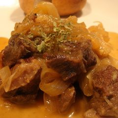 A picture of Beef Shank Simmered in White Wine.