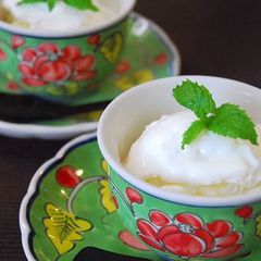 A picture of Easy Frozen Yogurt with Lychee Liqueur.