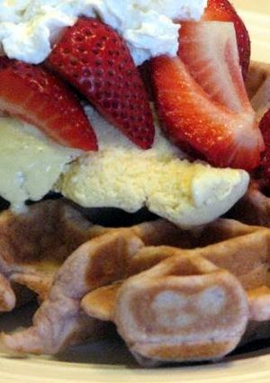 A picture of Strawberry Waffles.