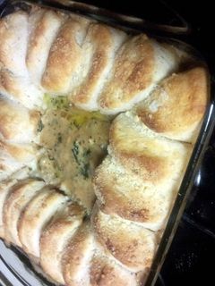 A picture of chicken Alfredo casserole.