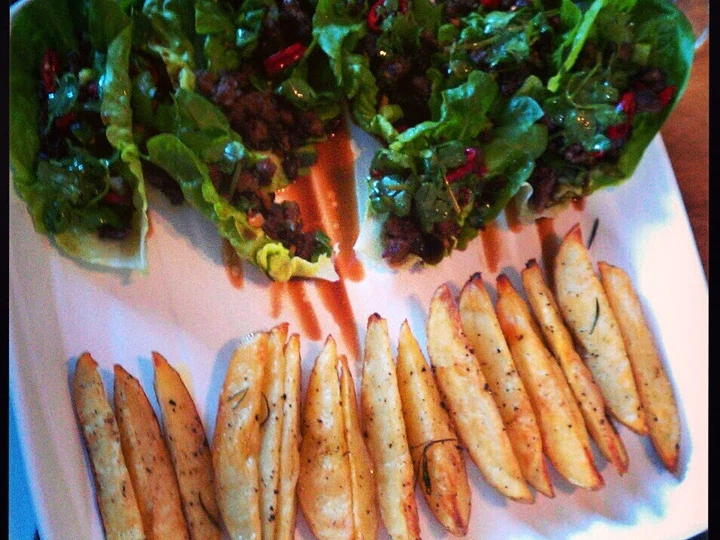 Easy Way Make Recipe Chilli beef in lettuce cups with roast potato wedges that is Can Pamper Your Tongue, Can Spoil the Tongue}