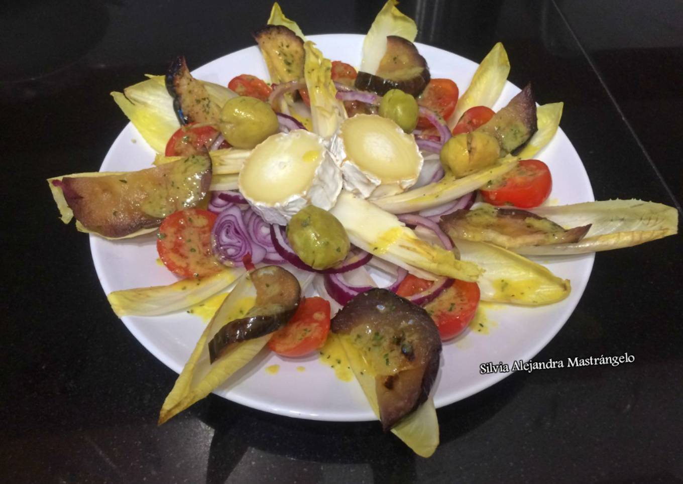 Ensalada de endivia y berenjenas