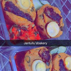 A picture of Fish and egg moi moi.