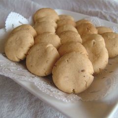 A picture of Crusty Kinako Cookies with Sesame Seeds.