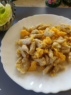Tojásos nokedli salátával #gluténmentes recept fotója