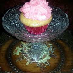 A picture of Buttermilk cupcakes with buttercream frosting. A recipe from Dr Ola's kitchen.