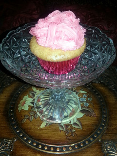A picture of Buttermilk cupcakes with buttercream frosting. A recipe from Dr Ola's kitchen.