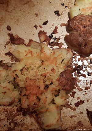 A picture of Crushed potato bake.