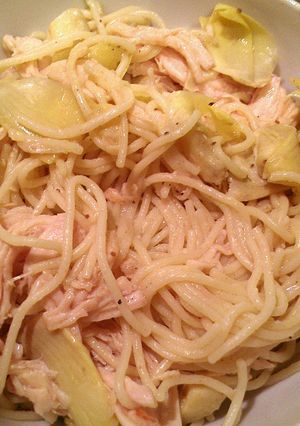 A picture of Lu's artichoke chicken pasta.