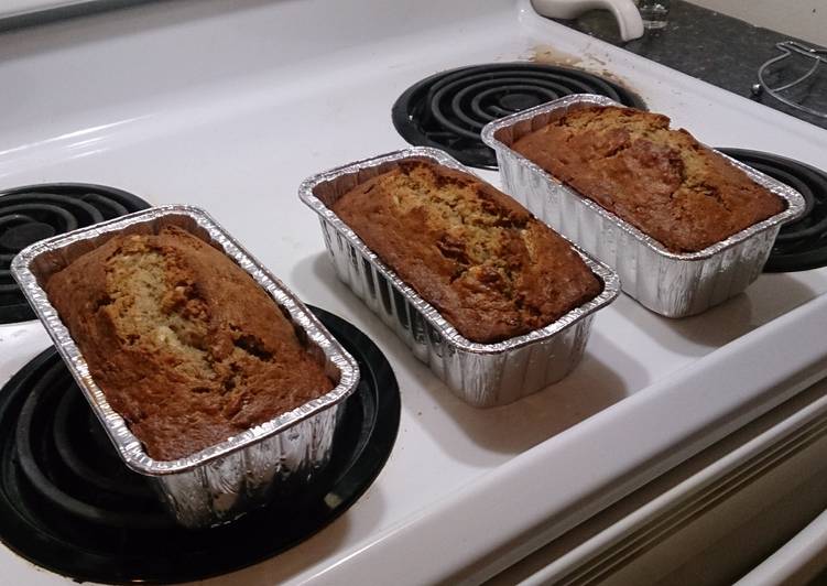 7 Delicious Homemade Simple Banana Apple Bread