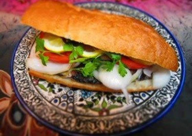 Recipe of Ultimate Istanbul&#39;s Famous Mackerel Sandwich