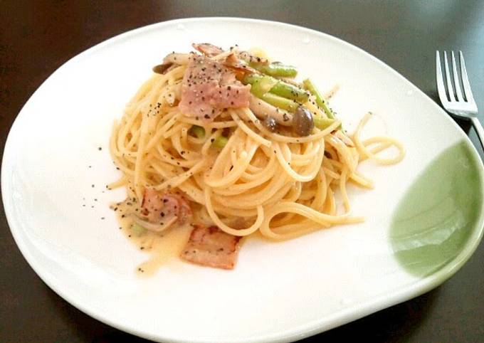 No Oil Or Cream Added Whole Egg Spaghetti Carbonara Recipe By Cookpad Japan Cookpad