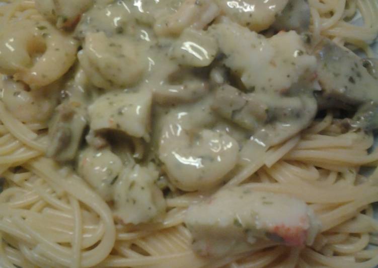 Shrimp and crab pesto pasta Shrimp and crab pesto pasta