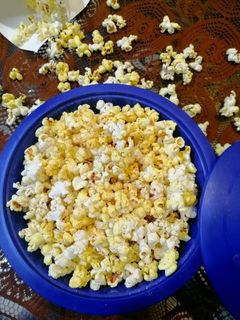 पॉपकॉर्न (Popcorn recipe in Hindi) रेसिपी मुख्य फोटो