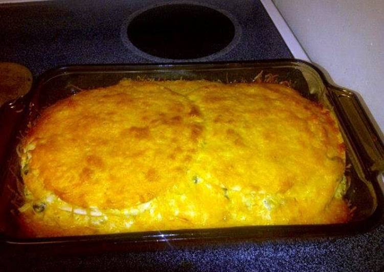 Easiest Way to Prepare Ultimate Green Chile Chicken Enchilada Casserole