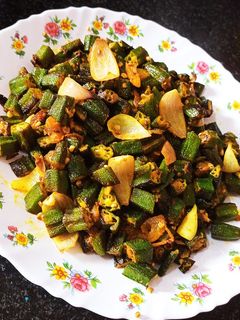 भिंडी दो प्याज़ा (bhindi do pyaza recipe in hindi) रेसिपी मुख्य फोटो