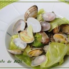 A picture of Sake Steamed Spring Cabbage and Clams.