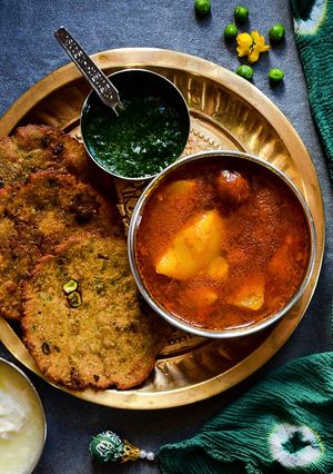 A picture of Bajra-Green peas kachori.