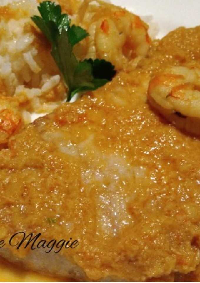 Una foto de Atún en salsa de gambas
