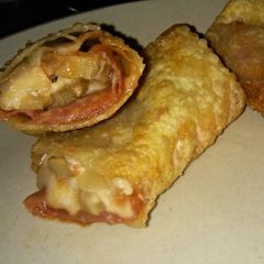 A picture of Pizza Egg Rolls!.