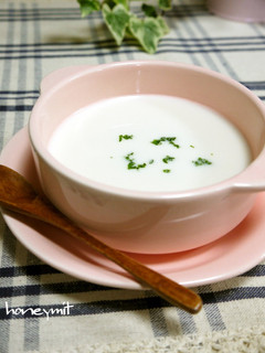 A picture of Cold Potato Soup.