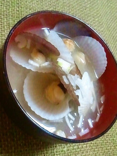 A picture of Fresh Scallop Miso Soup.