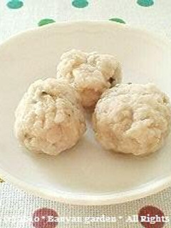 A picture of Horse Mackerel Tsumire (Fishballs) For Toddlers on Solids.