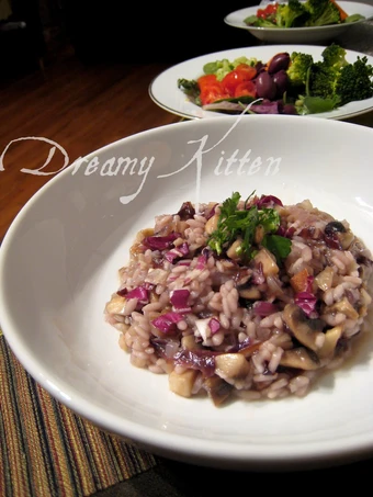 Easy Way Make Radicchio and Mushroom Risotto the  Makes Drooling Perfect