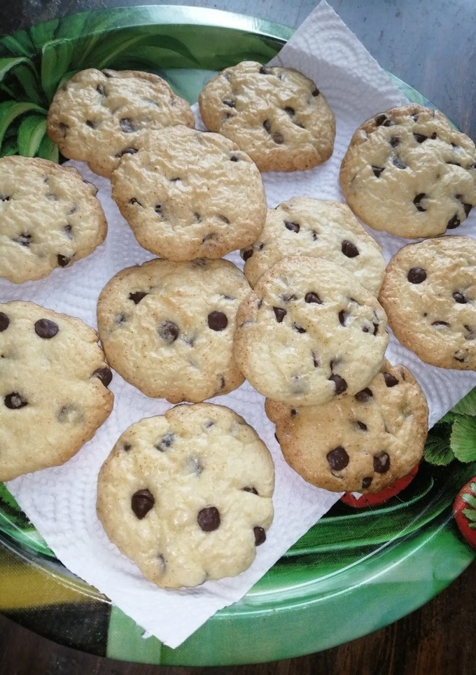 Una foto de Galletitas con chips de chocolate fáciles y ricas