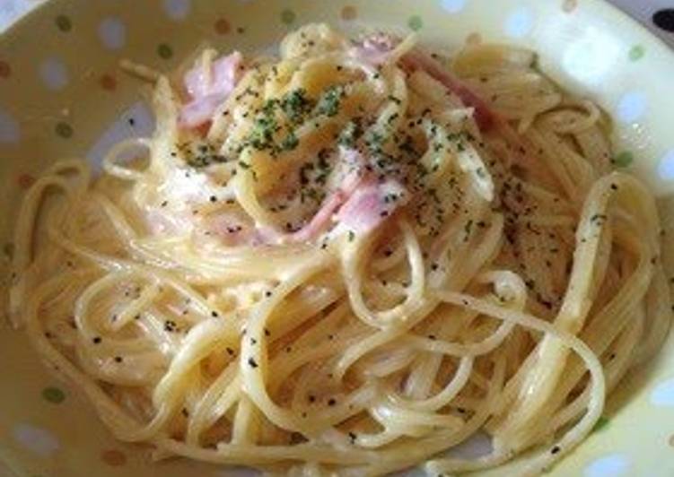 Rich Pasta Carbonara with Milk and a Whole Egg