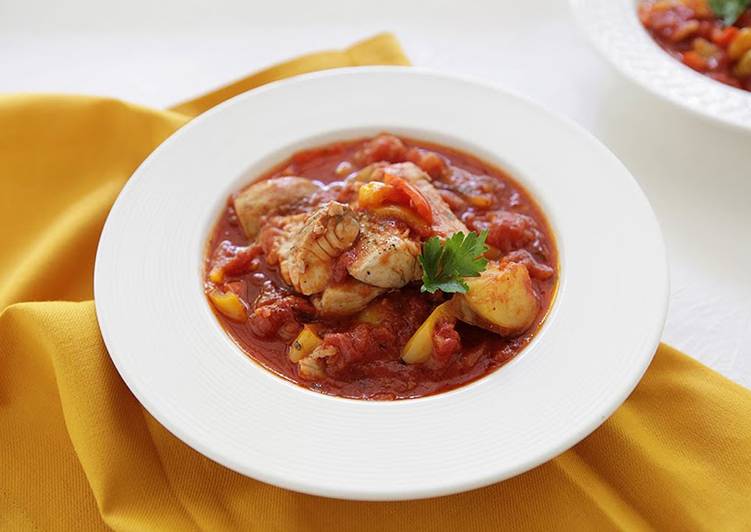 How to Prepare Super Quick Homemade Fresh Grouper Stew with Chunks of Potatoes and Sweet Peppers