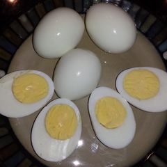 A picture of "Easy Peel" Hard Boiled Eggs.