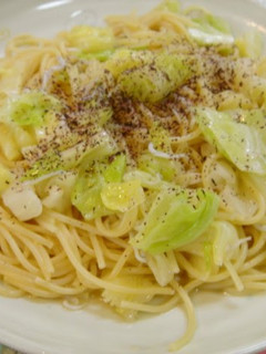 A picture of Japanese-Style Cabbage Pasta with Just One Frying Pan.
