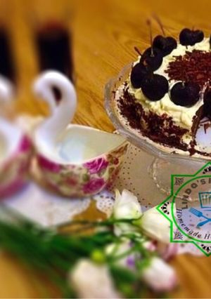 Hình của món Microwave Black Forest Cake.