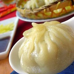 A picture of Xiaolongbao (Chinese Soup Dumplings).