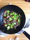 เนื้อหมักผัดซาลารี่