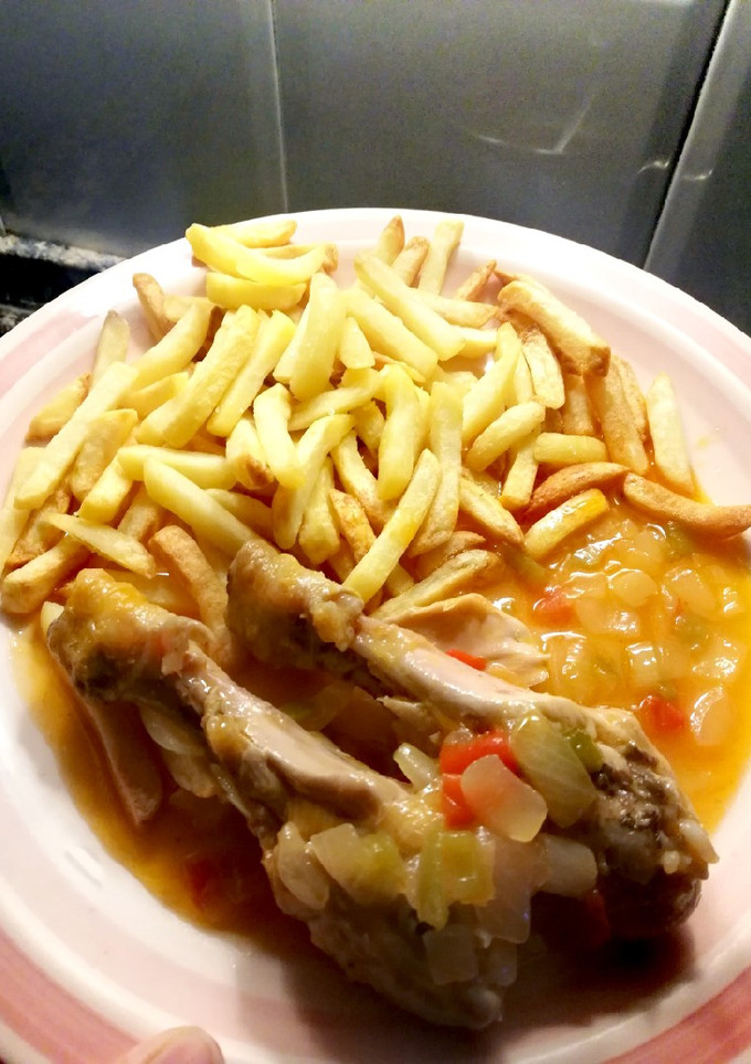 Una foto de Jamoncitos guisados