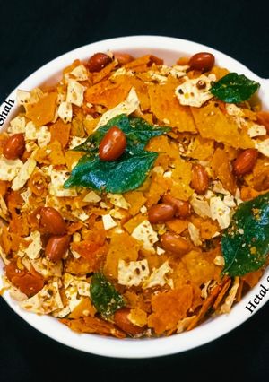 खाखरा चूरी(लेफ्टओवर गूथे हुए आटे से) रेसिपी मुख्य फोटो