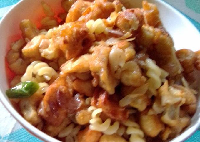 Tahu crispy garam cabe with macaroni