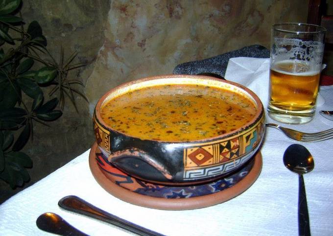 aguadito de pollo. (Peruvian chicken soup)