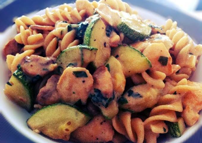 How to Make Homemade Fusilli pasta with chicken, mushroom and zucchini