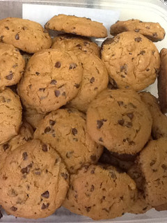 A picture of Chocolate Chip Walnut Cookies.
