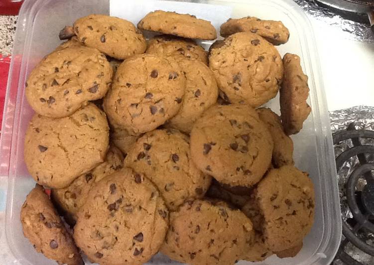 Recipe: Yummy Chocolate Chip Walnut Cookies