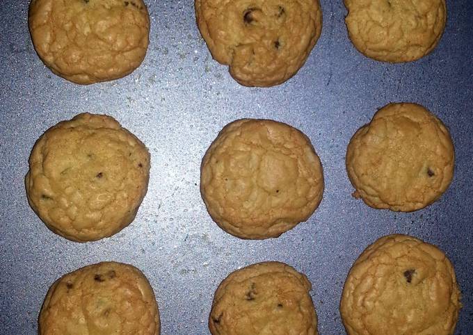 Recipe of Super Quick Peanut Butter and Chocolate chip cookies