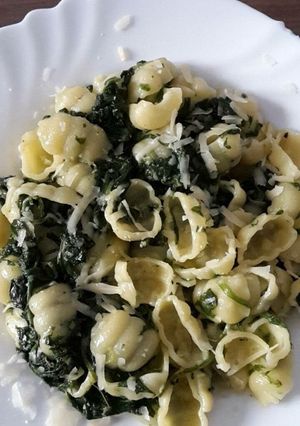 A picture of Garlic Butter And Spinach Pasta.