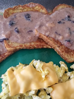 A picture of Creamy blueberry banana french toast.