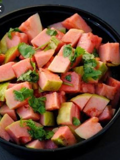 A picture of Spicy guava salad.