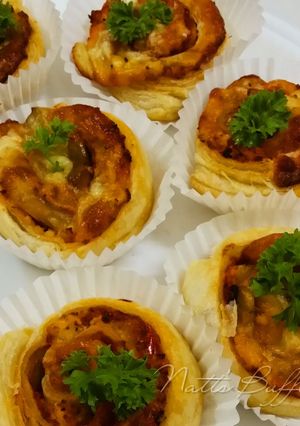 A picture of Rolled Pastry Chicken Pizza.