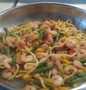 Easy Steps to Prepare Recipe Sweet Chilli and Lime Prawn Stir fry that is Can Pamper Your Tongue, Can Spoil the Tongue}